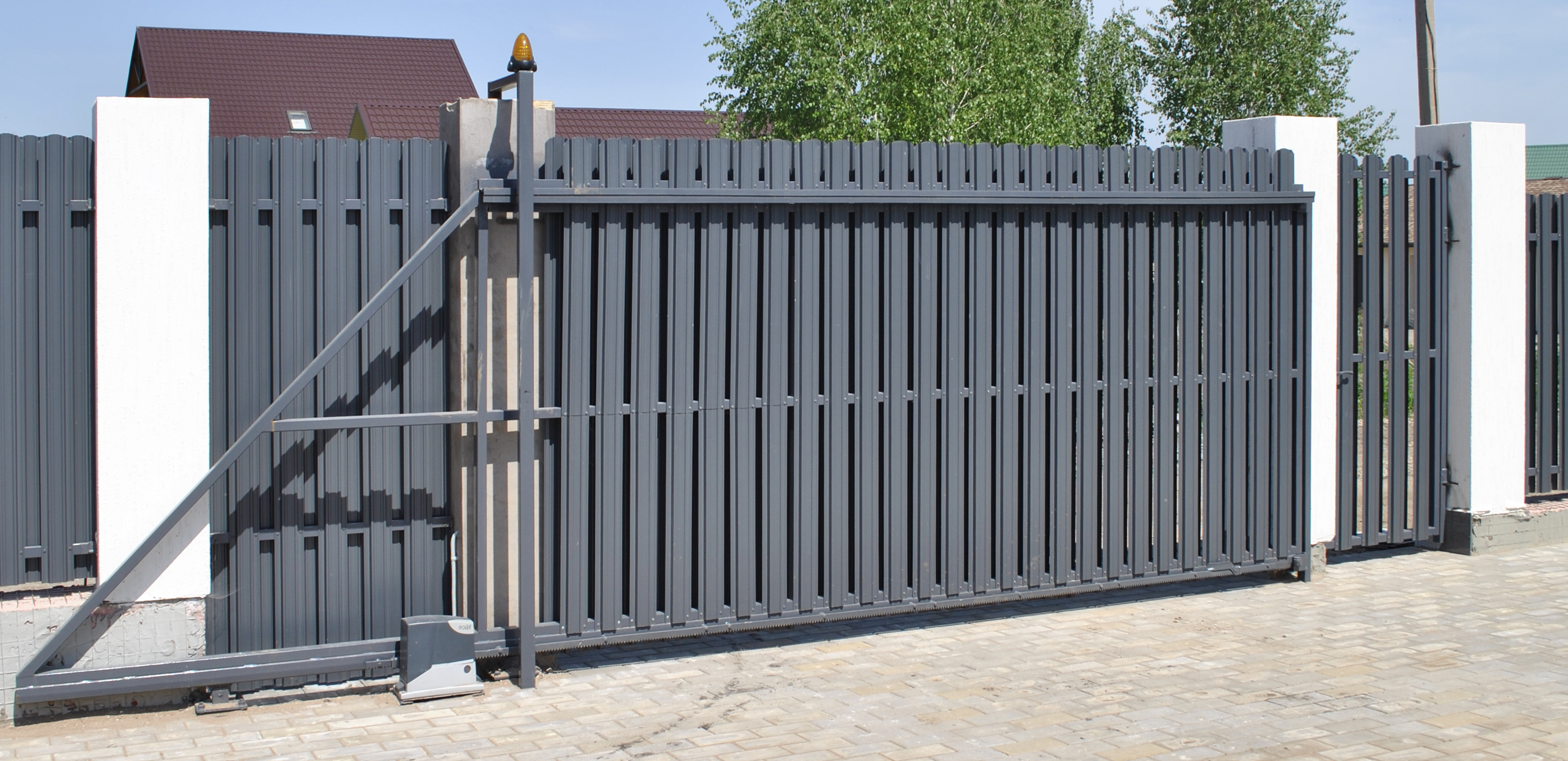 Ворота из металлического штакетника в Зеленокумске